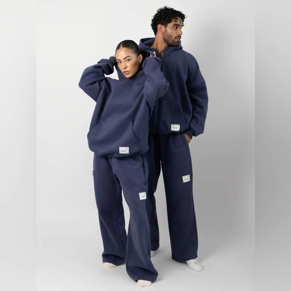 Comfrt Affirmation Straight Leg Sweatpants in Midnight Blue NWT